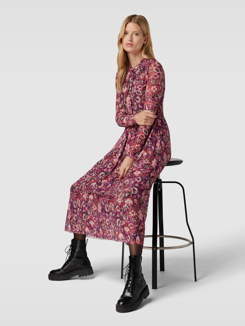 Midikleid mit floralem Muster und Schluppe in purple