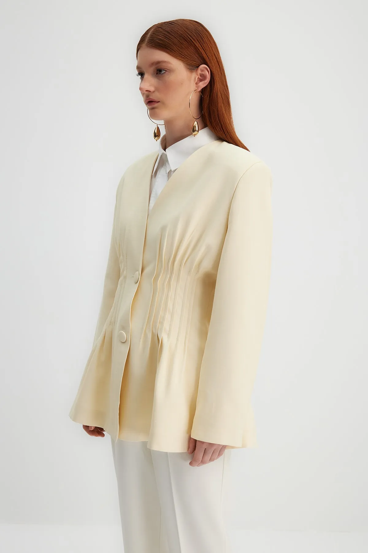 Trendyol Modest  X Kevser Sarıoğlu Beige gerippte, detaillierte Webjacke TCLSS23CK00002