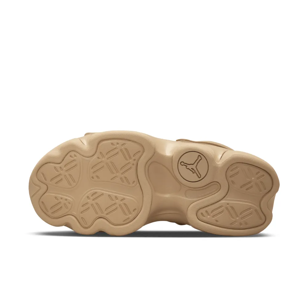 NIKE JORDAN Deja FN5036-200 / braun