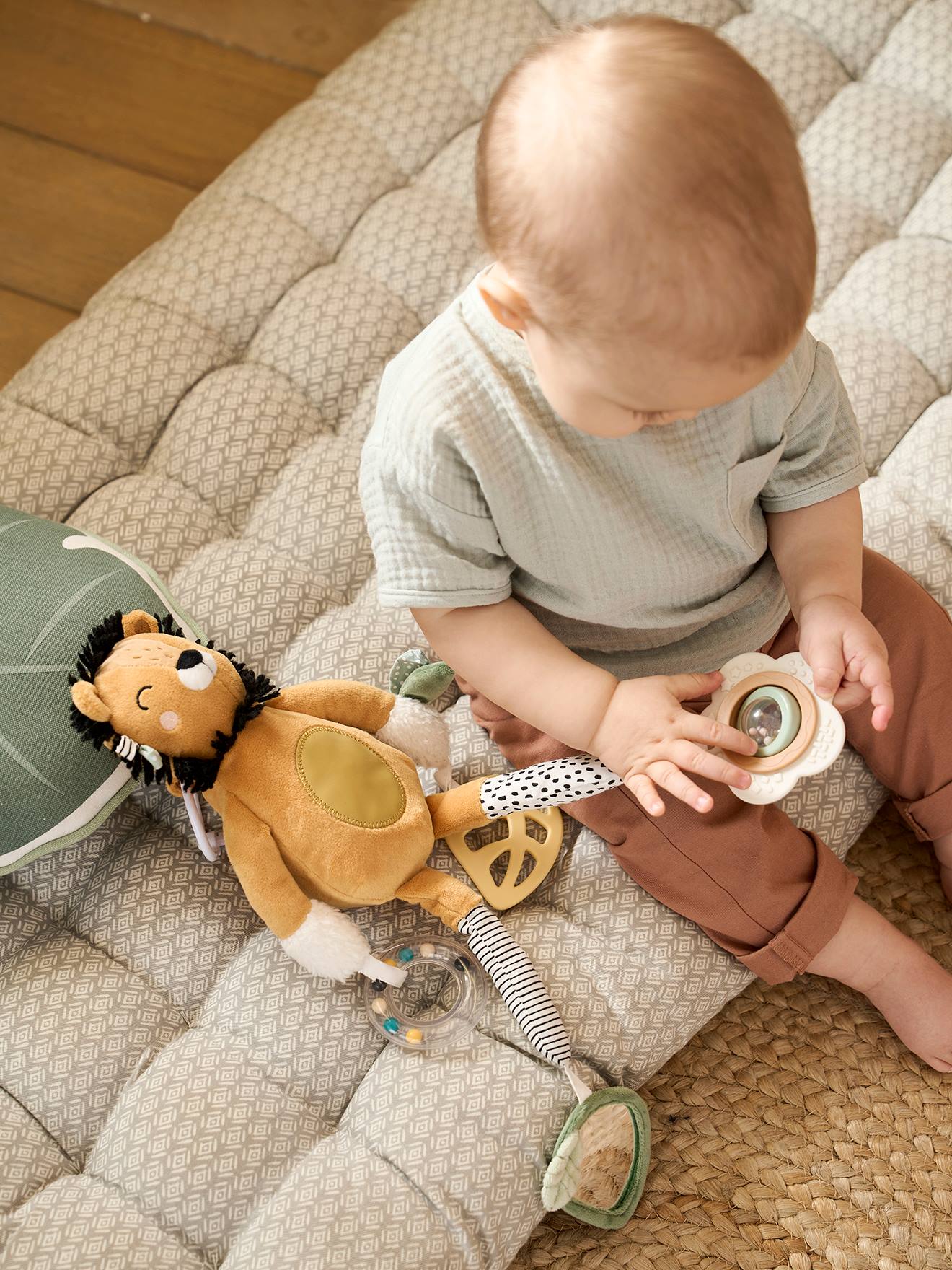 Vertbaudet Baby Activity-Löwe TANSANIA zum Aufhängen - orange