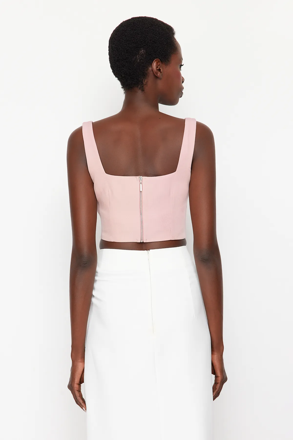 Trendyol Collection  Pudergewebtes Korsett-Bustier mit detailliertem Detail und Blumenaccessoires