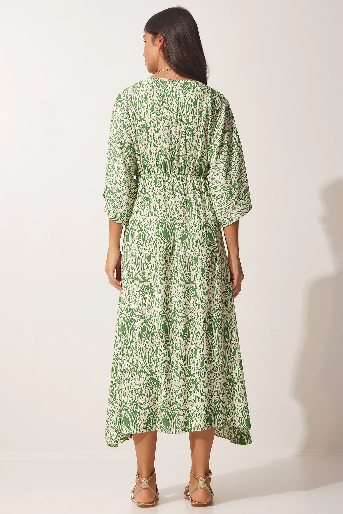 Happiness İstanbul  Hellgrünes Sommerkleid aus Viskose mit tiefem V-Ausschnitt für Damen CI00081