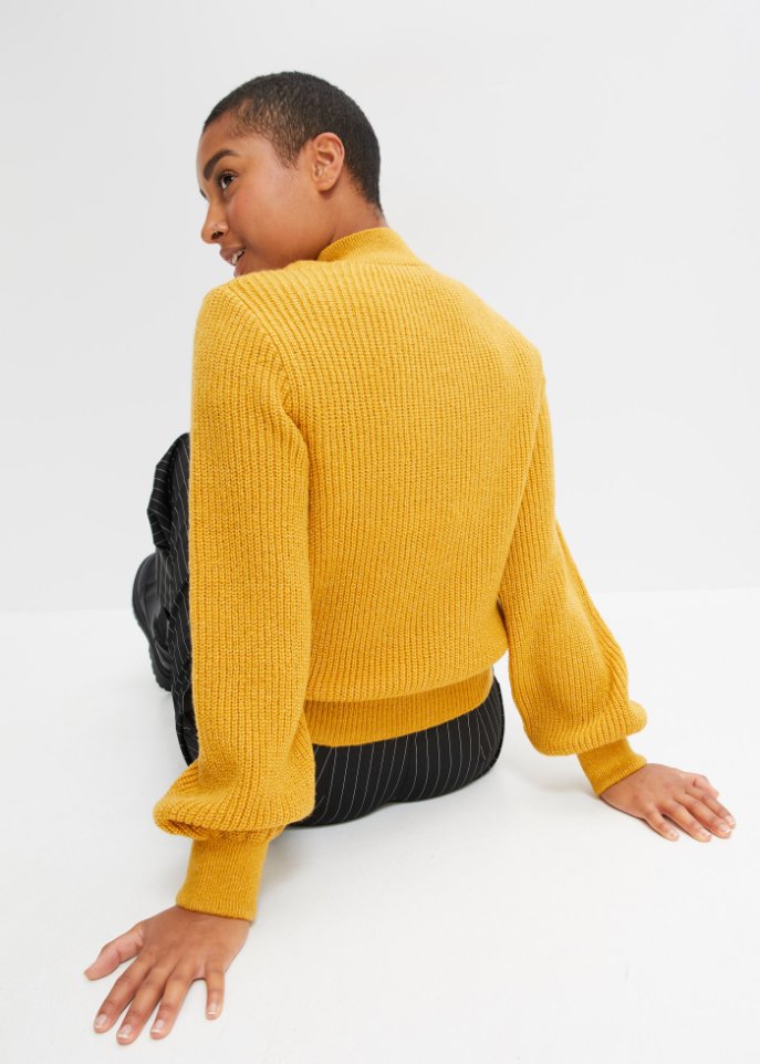 Pullover mit Cut-Out