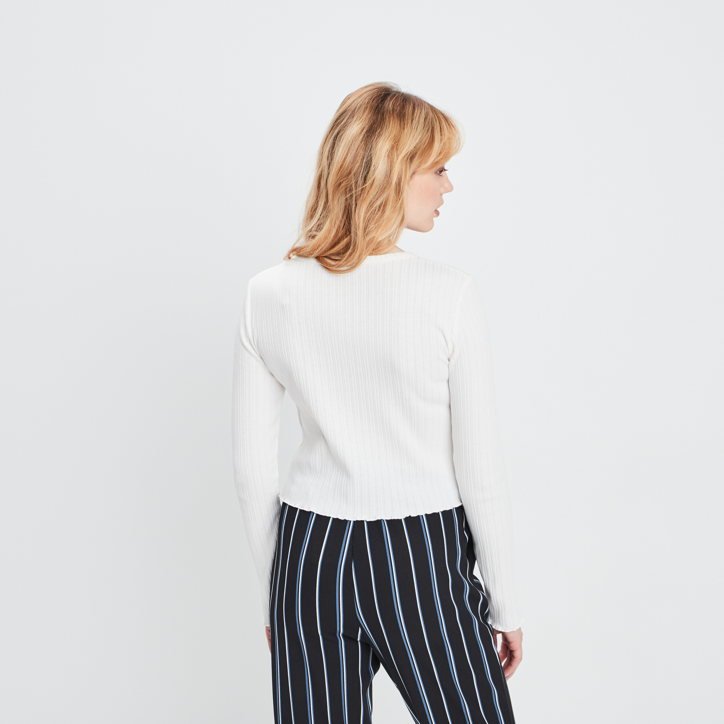 T-shirt cropped boutonné manches longues blanc femme | La Halle