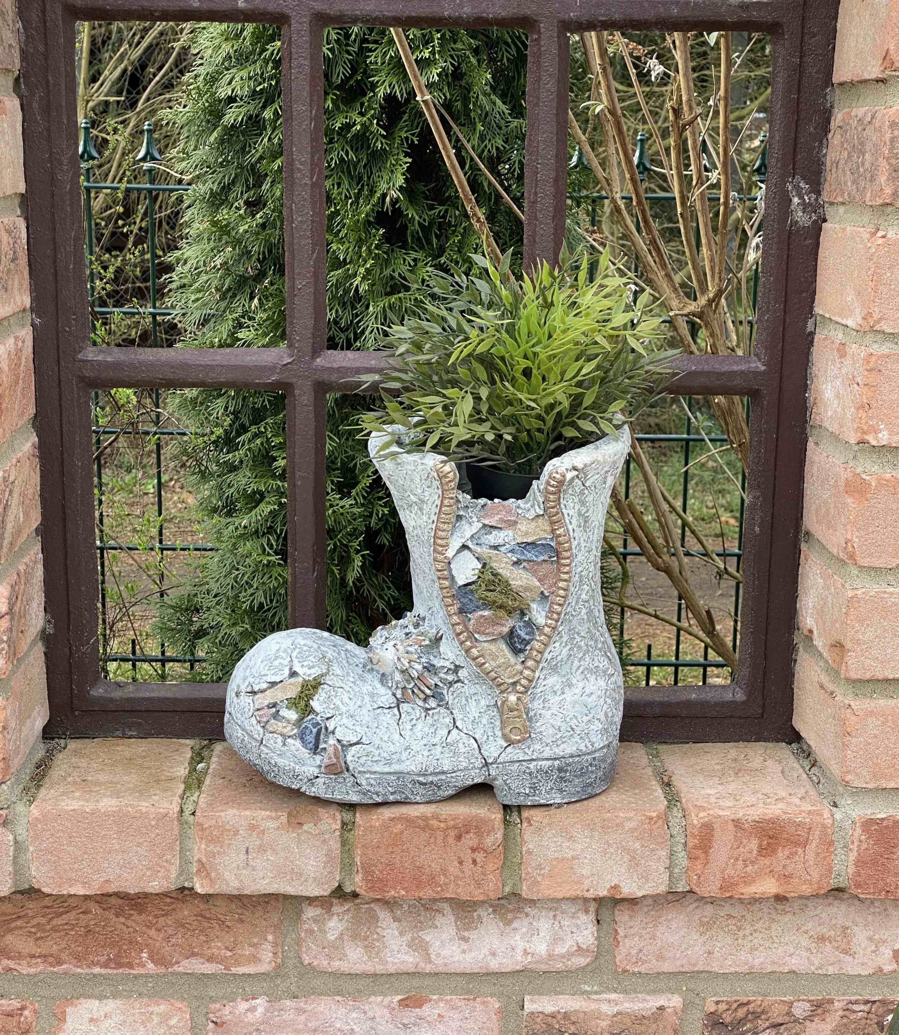 DanDiBo Übertopf Pflanztopf Stiefel aus Magnesia Blumentopf 32 cm wetterfest frostfest 715432 Pflanzgefäß Übertopf Kunststein Garten Gartendeko Dekofigur Gartendekofigur, für Blumen, Pflanzen & vieles mehr