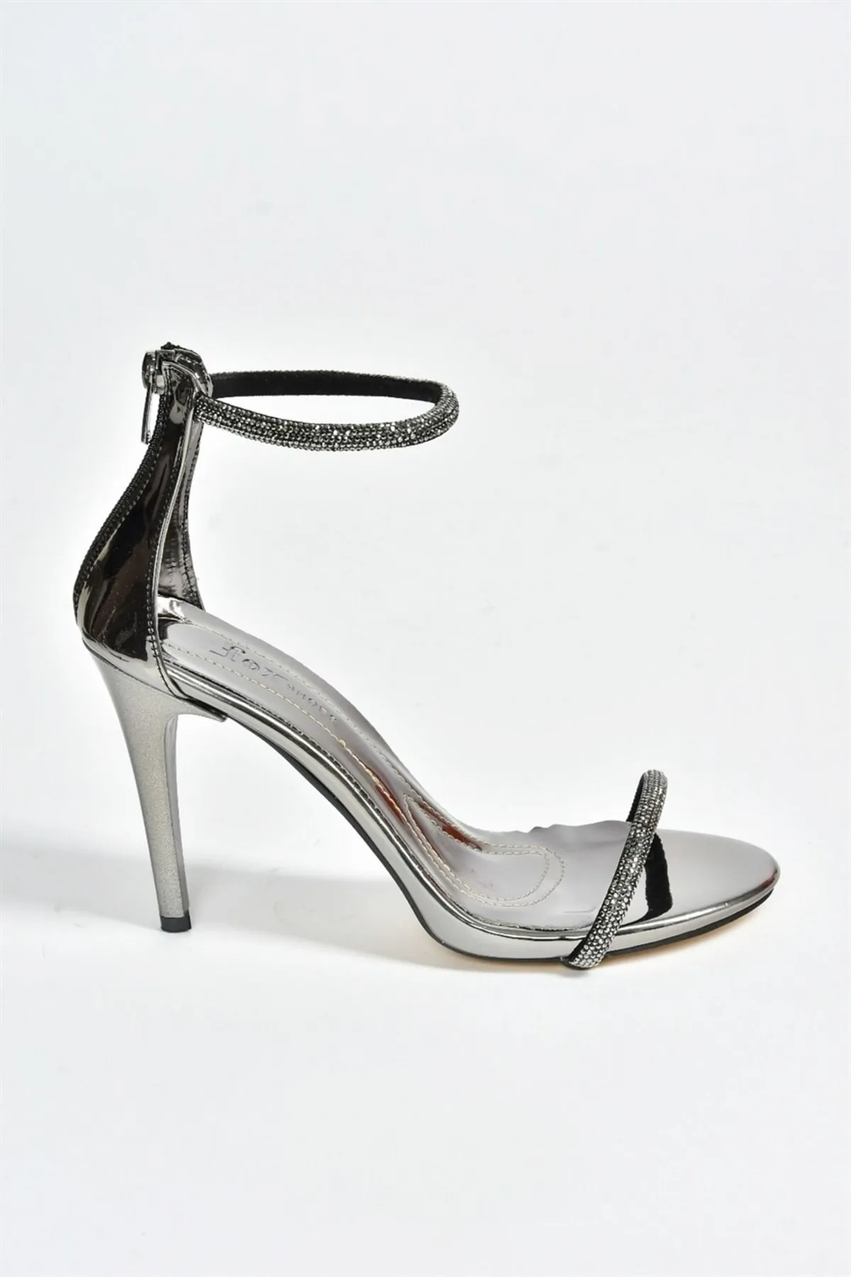 Fox Shoes  Damen-Abendschuhe mit einzelnem Band und Stein in Platin-Optik