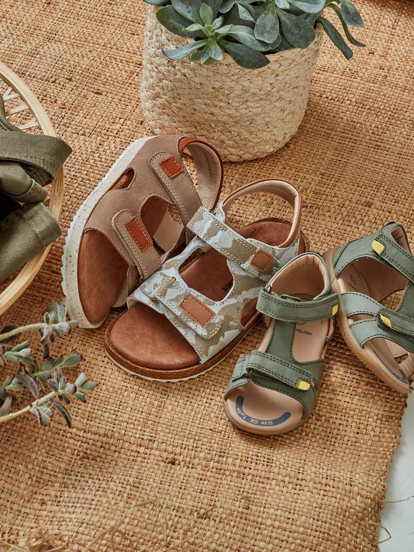 Sandales anatomiques cuir garçon taupe