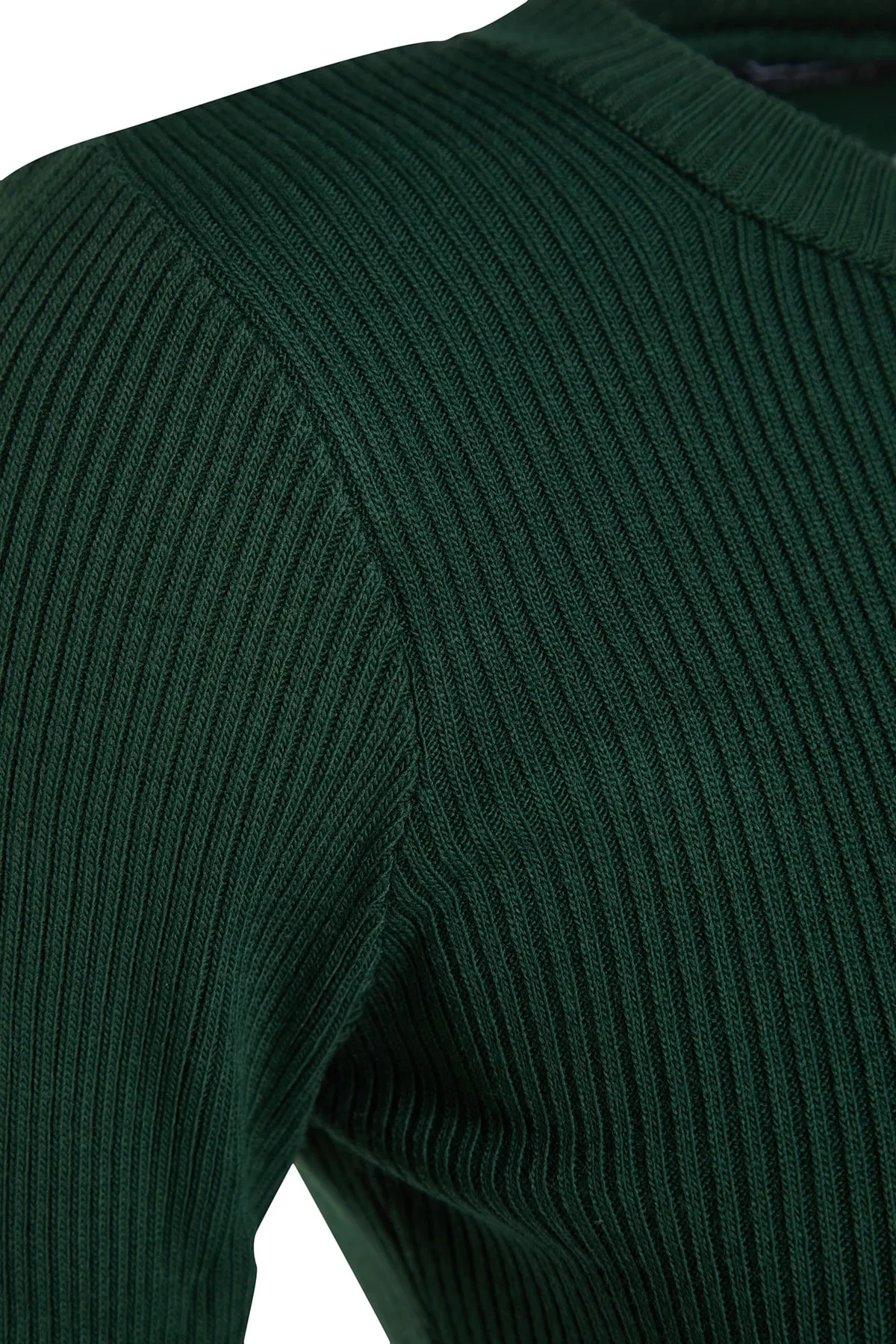 Trendyol Collection  Smaragdgrünes Midi-Strickkleid mit Rundhalsausschnitt TWOAW21EL0422
