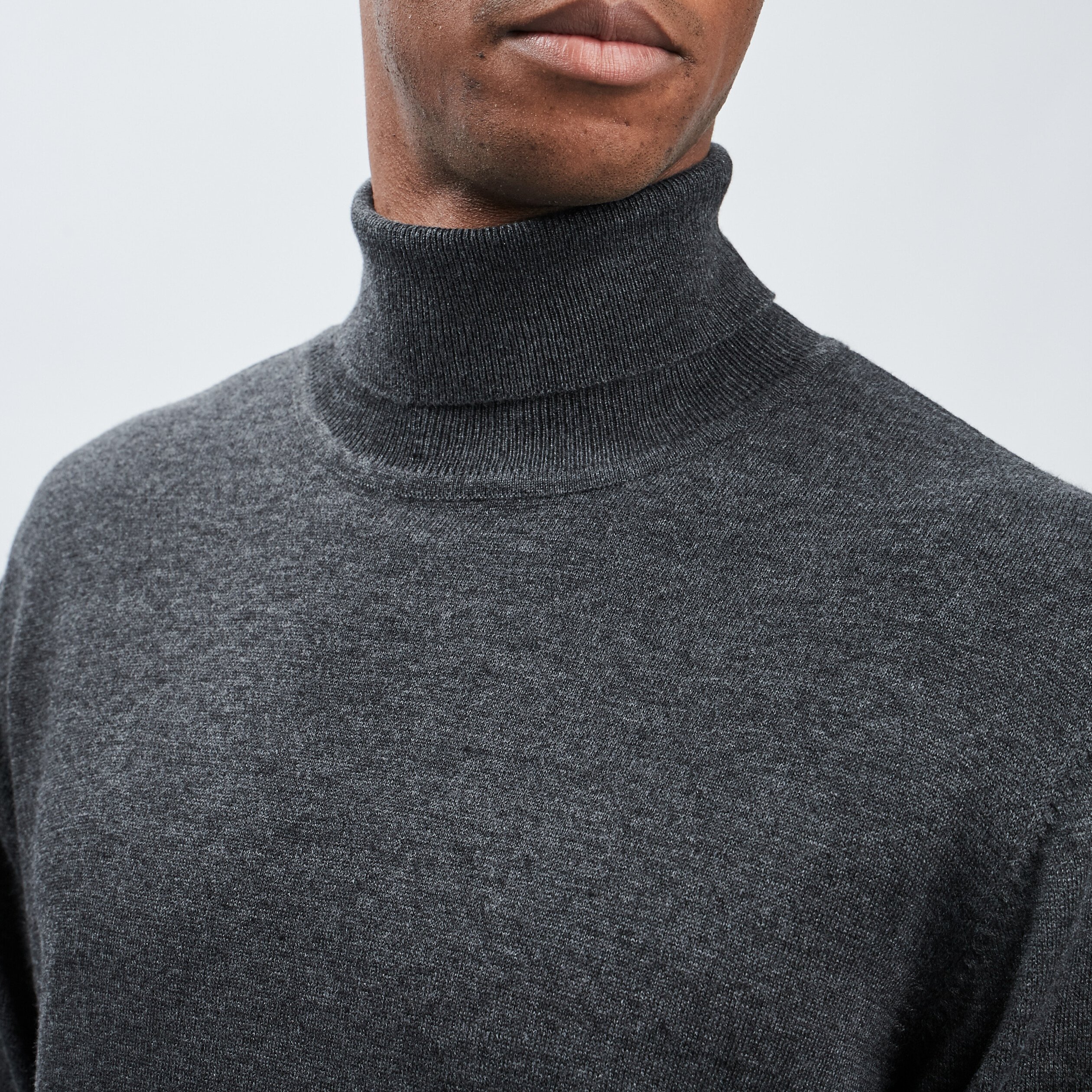 Pull avec col roulé gris foncé homme | La Halle