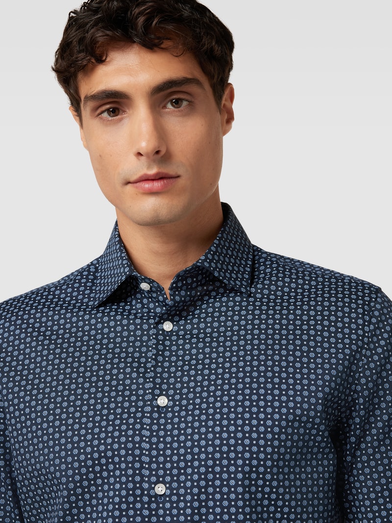 Slim Fit Business-Hemd mit Kentkragen in marineblau