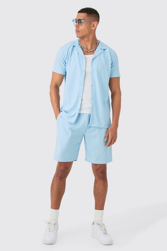 Kurzärmliges geripptes Hemd & Shorts