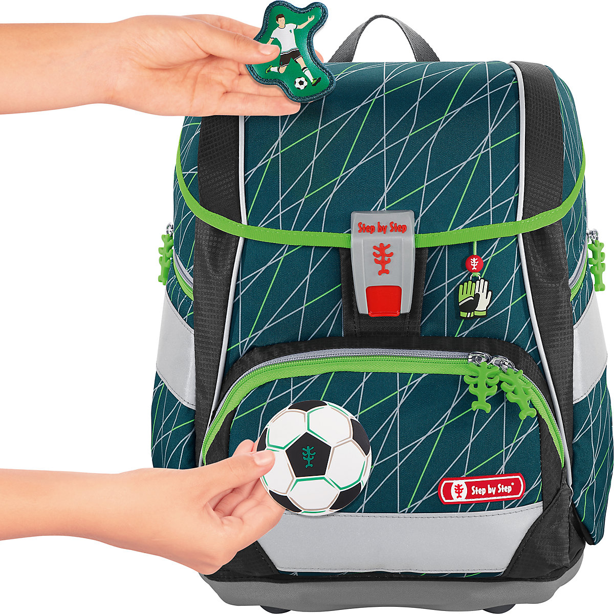 Schulranzenset 2IN1 PLUS Soccer World, 6-tlg. (2022)