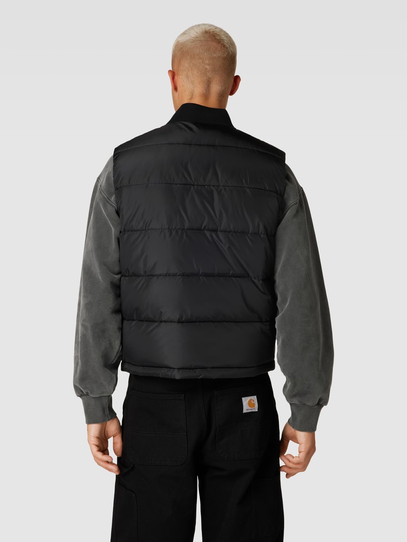 Steppweste mit Label-Detail in schwarz