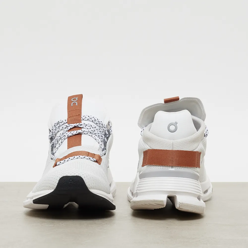 ON Cloudnova WMNS 2699177 / weiss