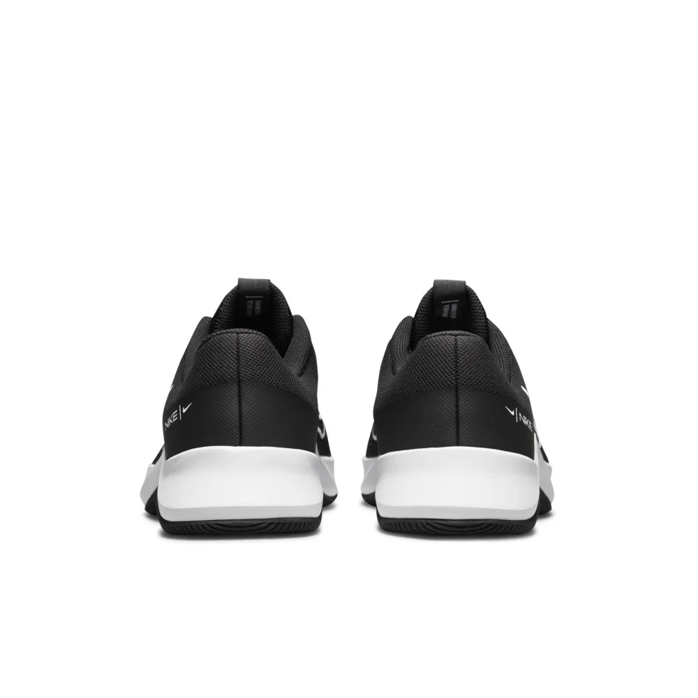 Nike MC Trainer 2 DM0823-003 / schwarz