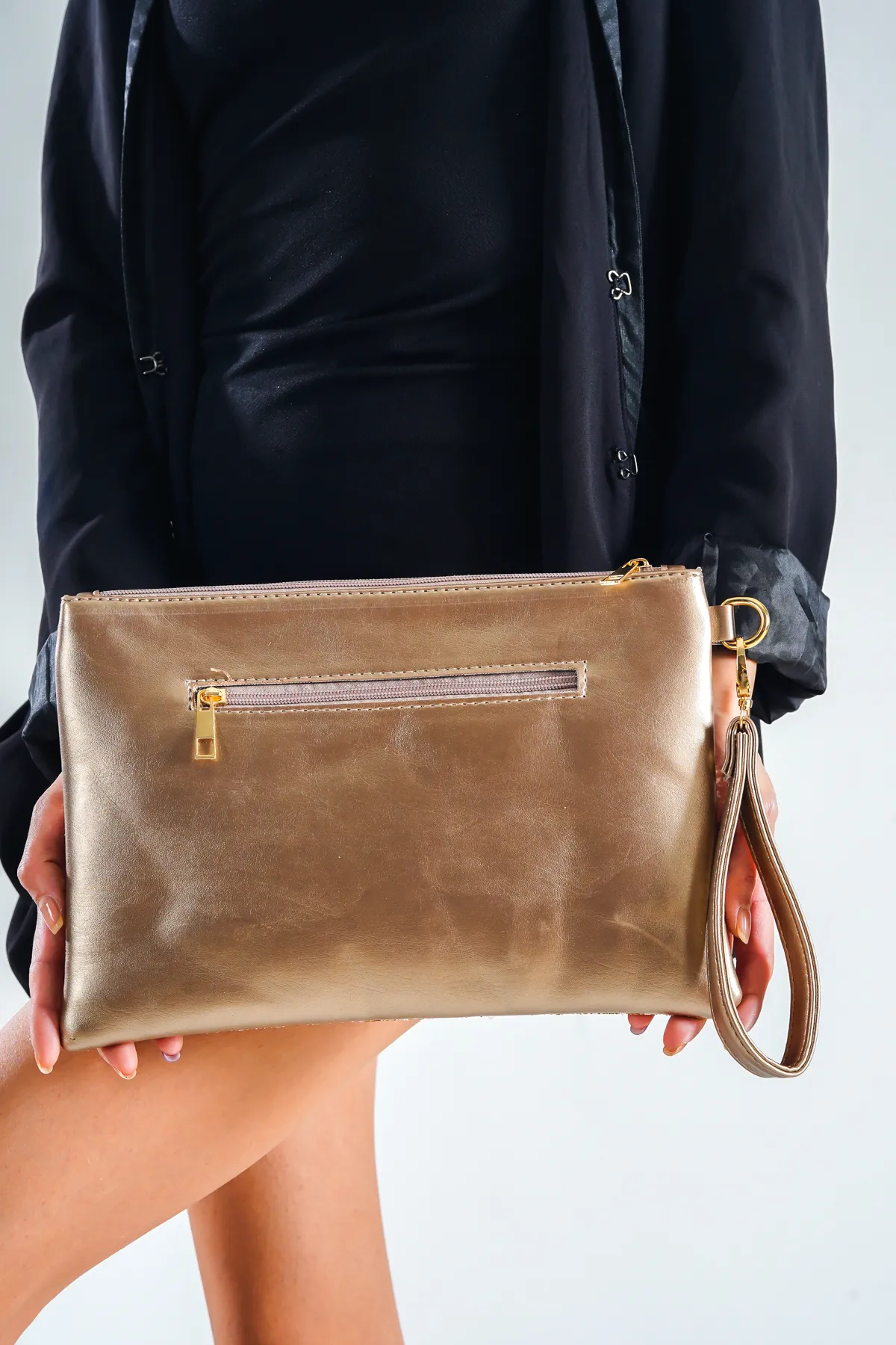 Capone Outfitters  Capone Pailletten Paris 220 Gold Damen-Clutch