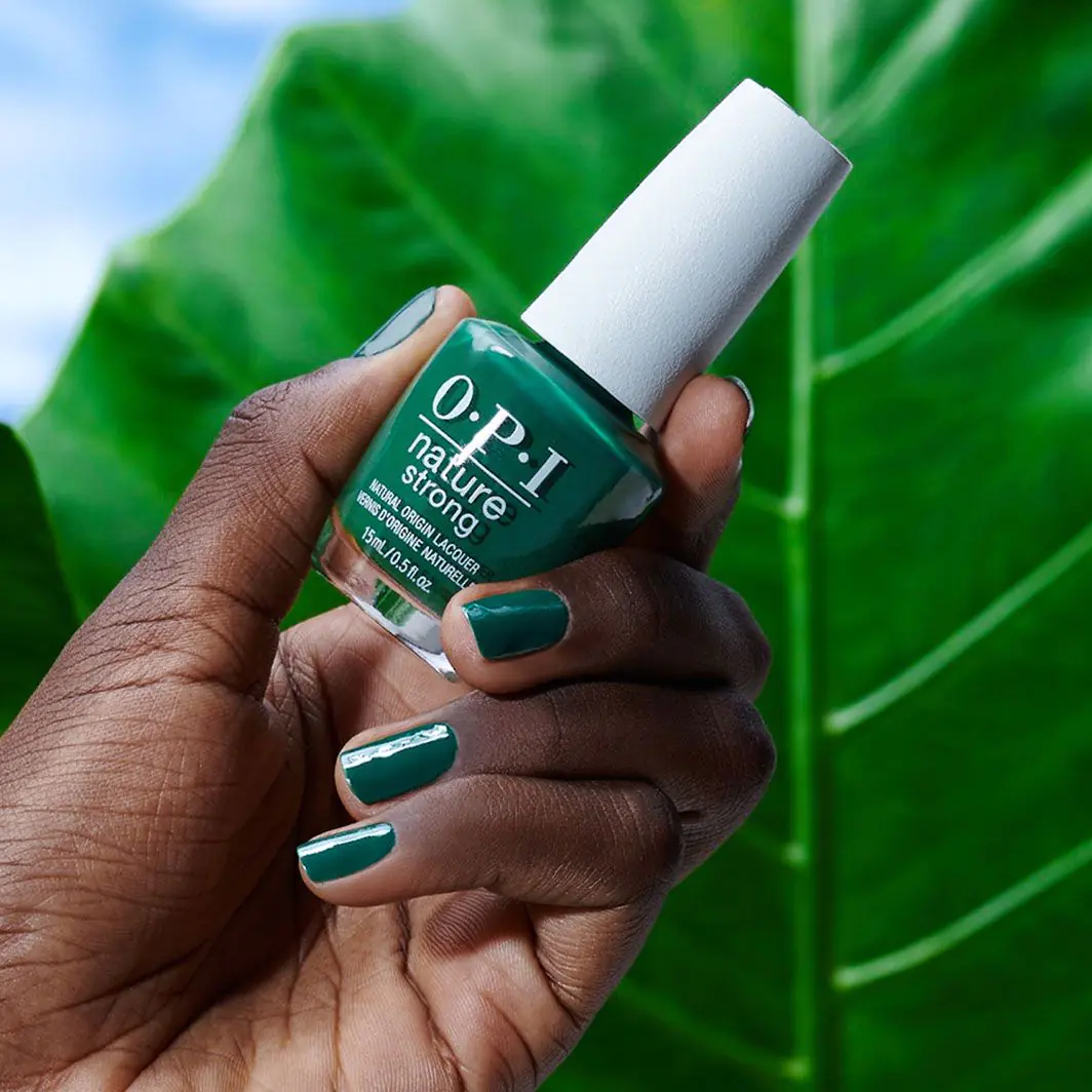 „Opi Nature“ stiprus nagų lakas „Leaf“ pagal pavyzdį, 15 ml