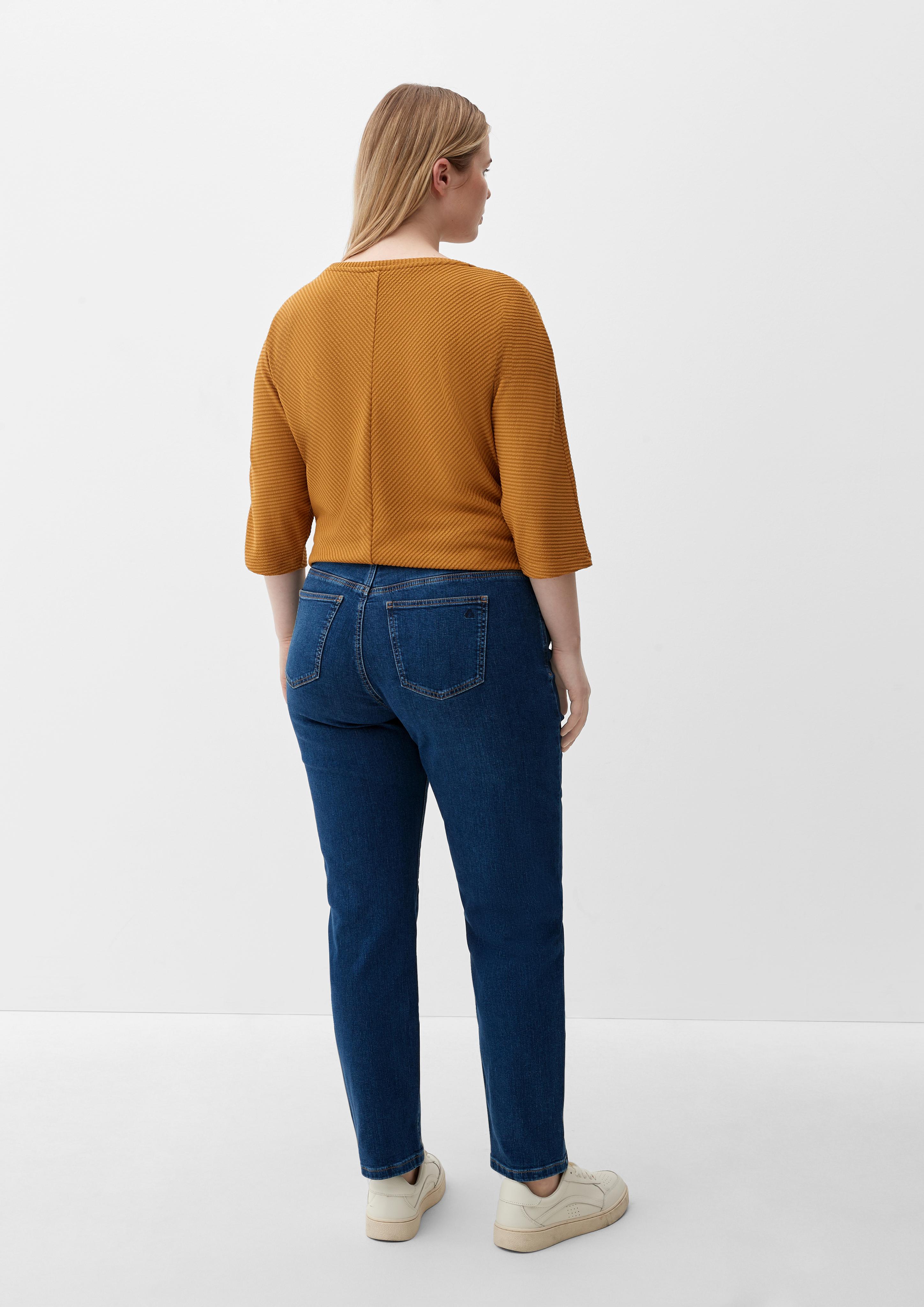 Jeans / Curvy Fit / Mid Rise / Straight Leg  2132018-57Z5