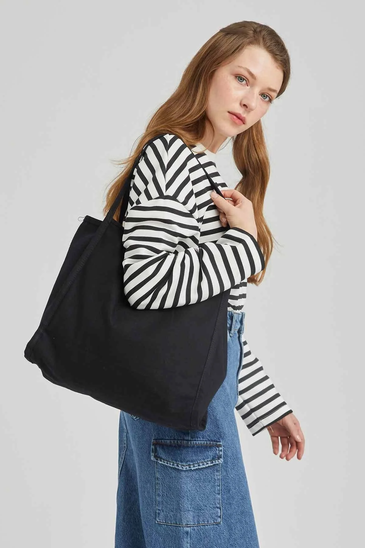 Manuka  Schwarze Canvas-Umhängetasche für Damen