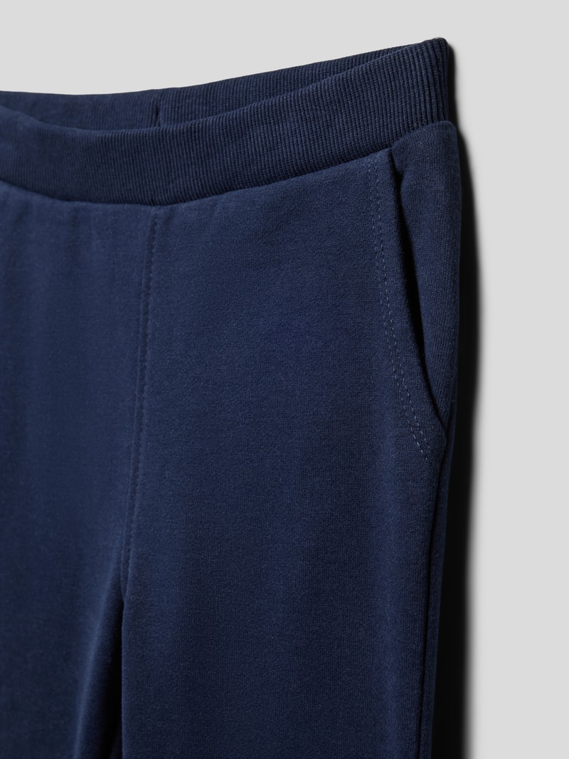 Sweatpants mit seitlichen Eingrifftaschen in marineblau