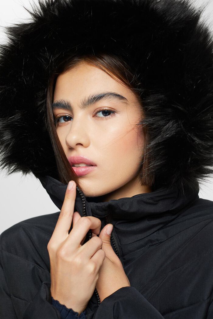 Steppjacke mit Webfellkapuze
