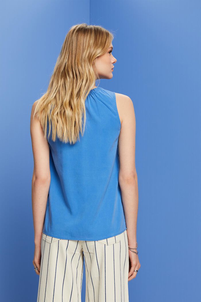 Ärmellose Bluse mit elastischem Kragen