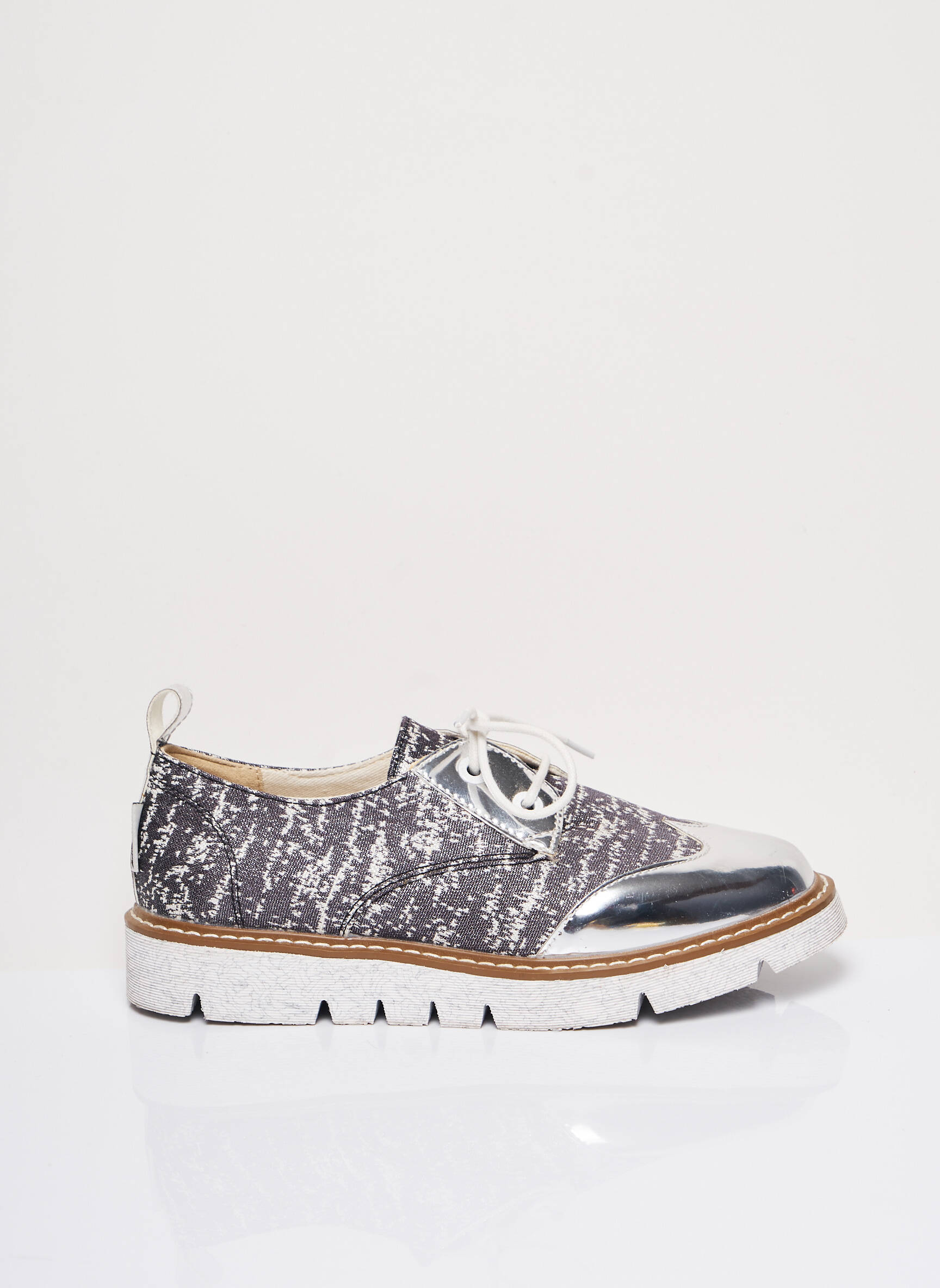 Armistice Derby Femme couleur gris