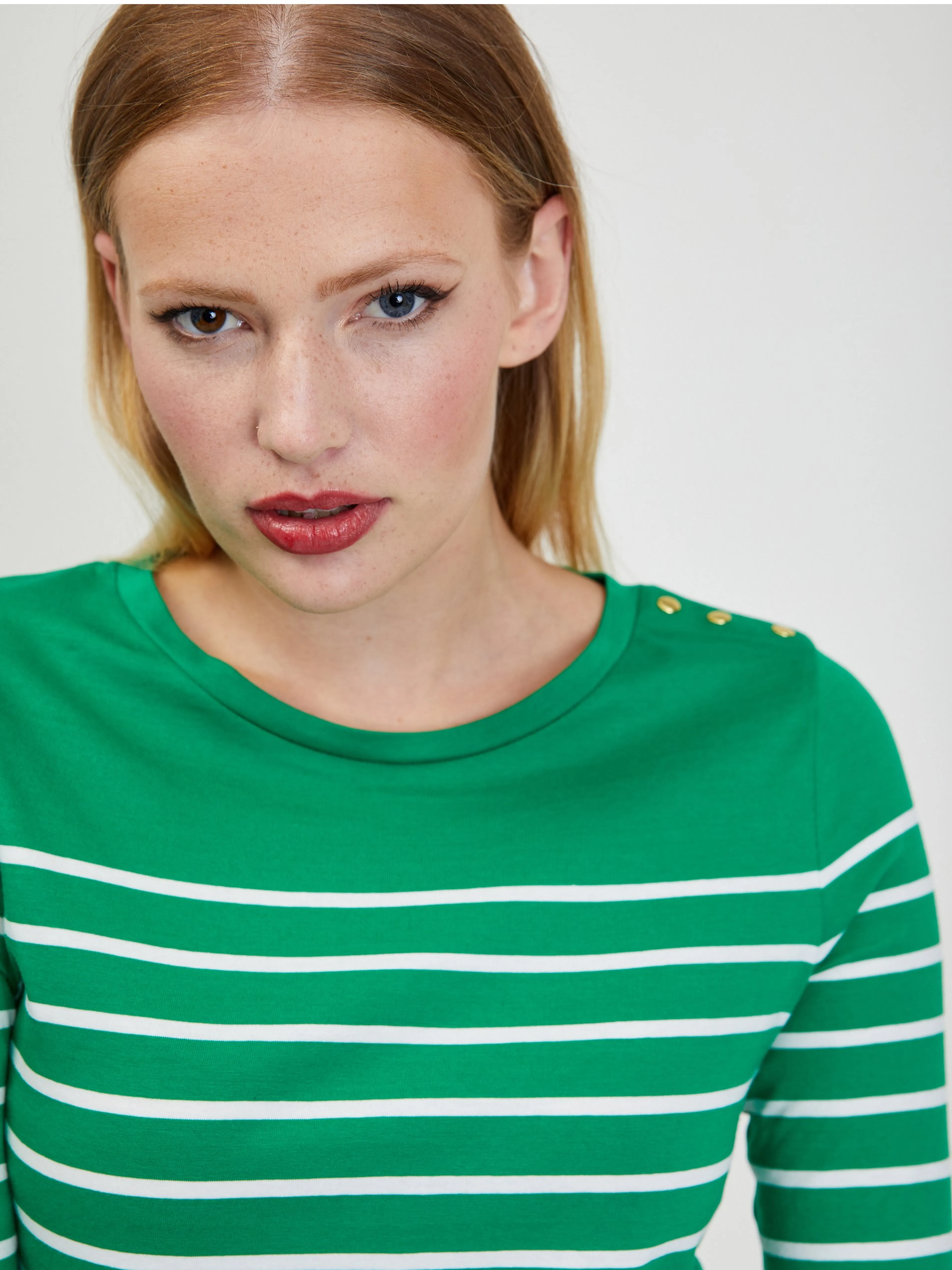 Weiß-grün gestreiftes Damen-T-Shirt ORSAY