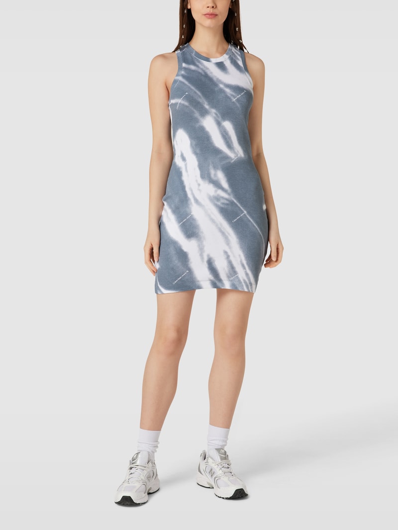 Minikleid in Batik-Optik Modell 'MOTION' in hellgrau
