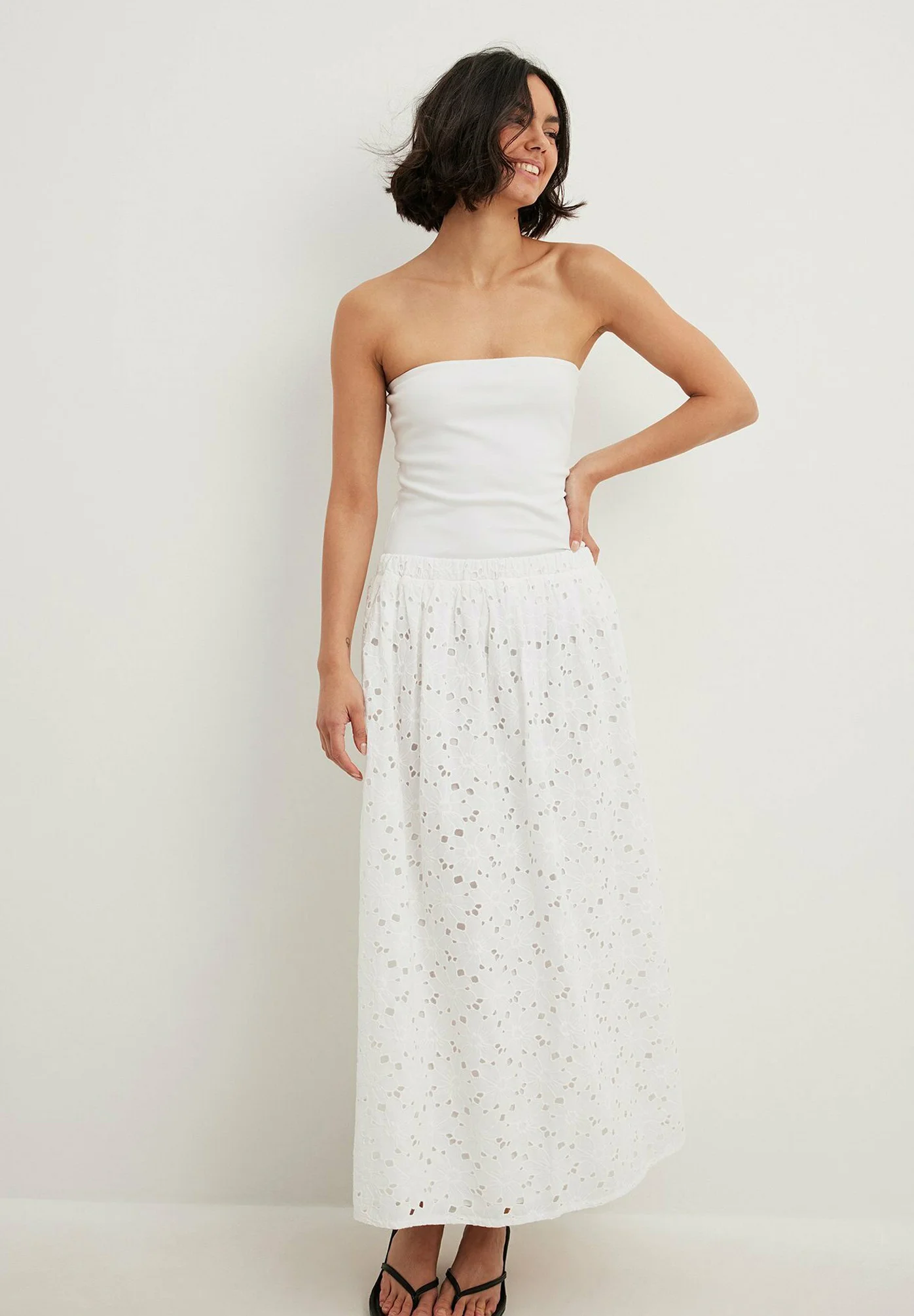 NA-KD AUS BRODERIE ANGLAISE - Falda larga