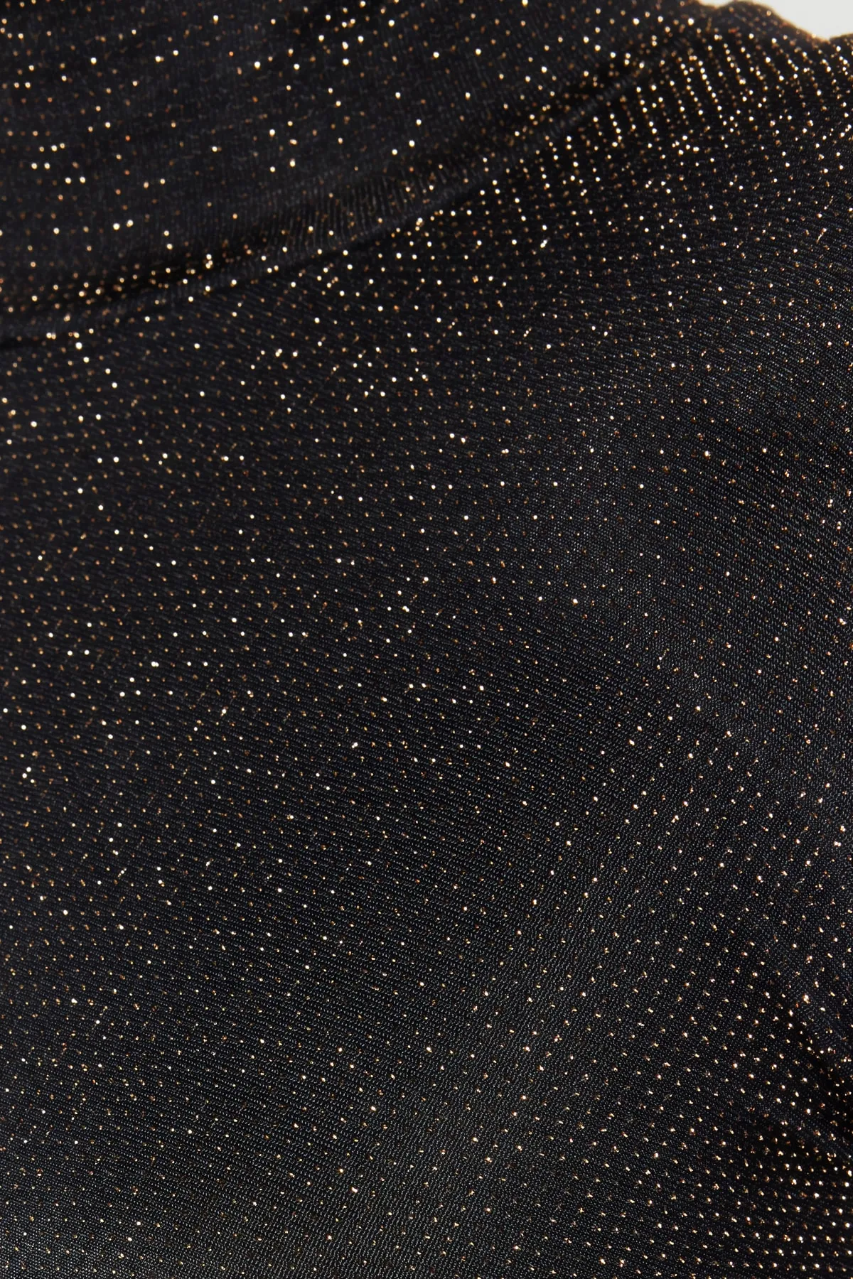 Trendyol Collection  Elegantes Abendkleid mit goldenem Lurex-Raffendetail TPRAW22EL1228