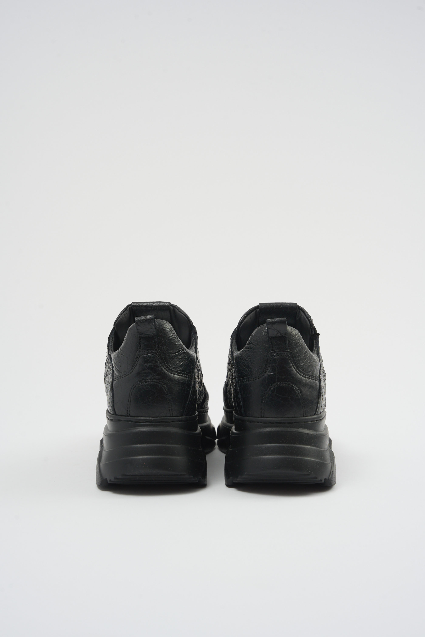 CPH40 cracked vitello black