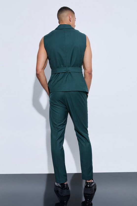 Ärmelloser zweireihiger Blazer mit Gürtel