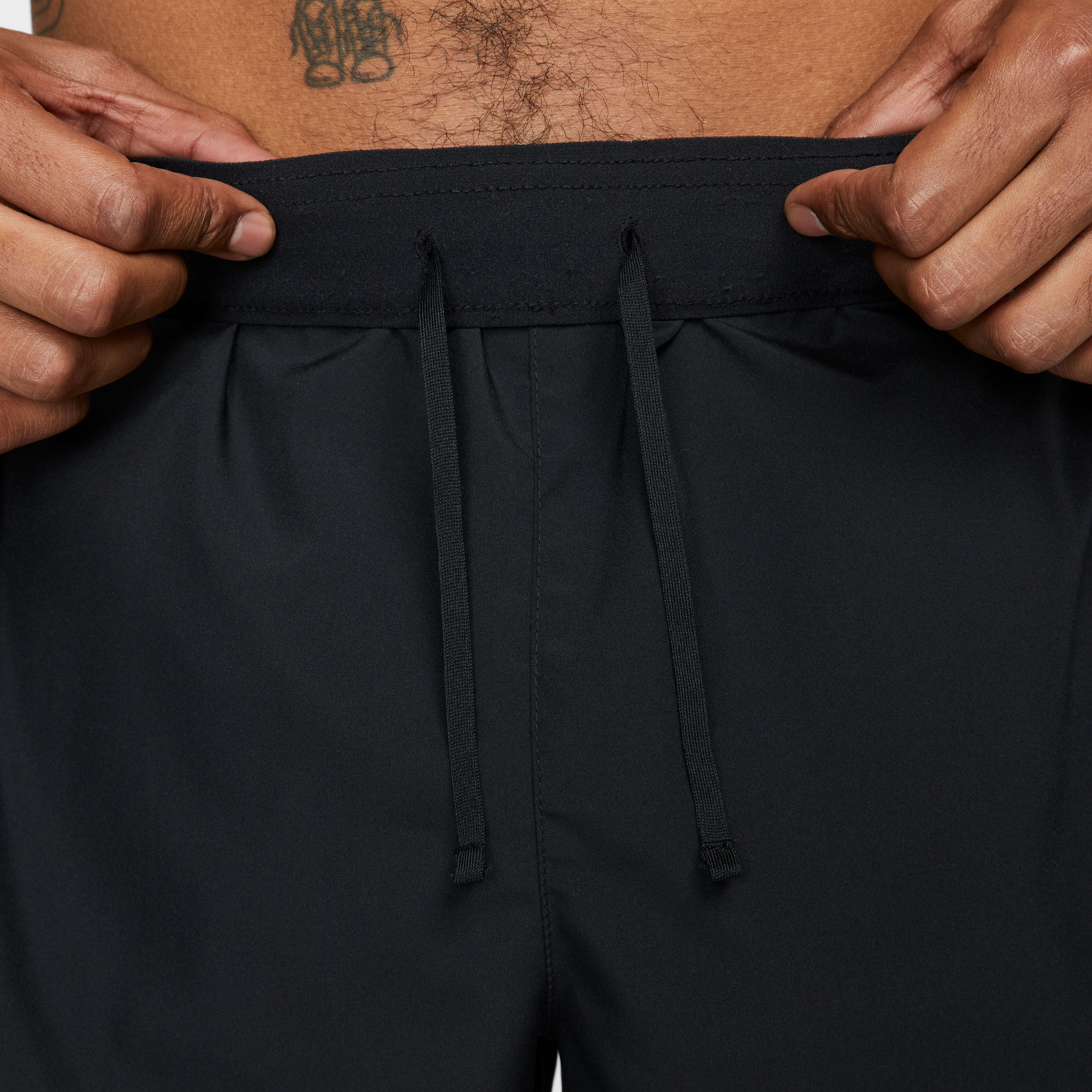 Dri-Fit Challenger Dri-Fit Challenger 7in Unlined Versatile Shorts Herren - Schwarz