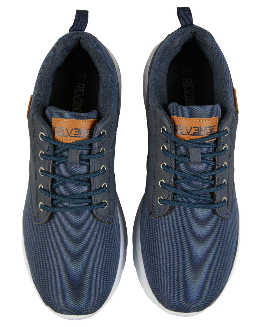 Sportliche Sneaker