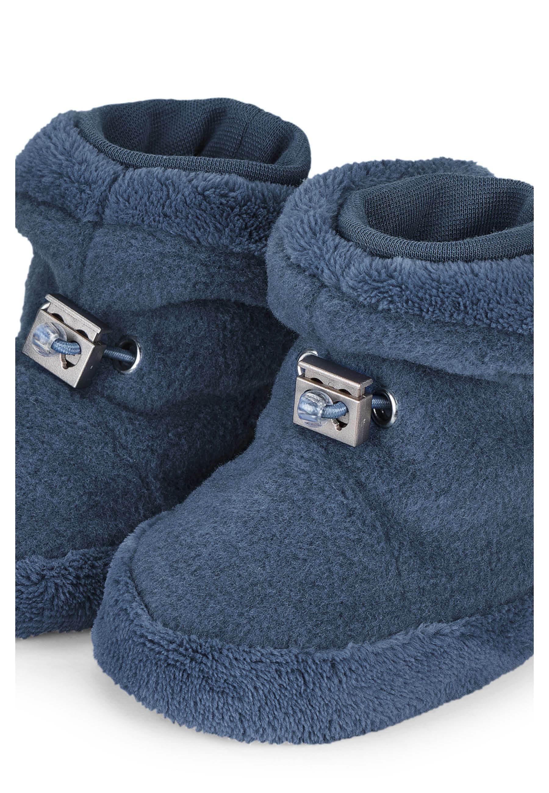 Babyschuhe in verschiedenen Unifarben