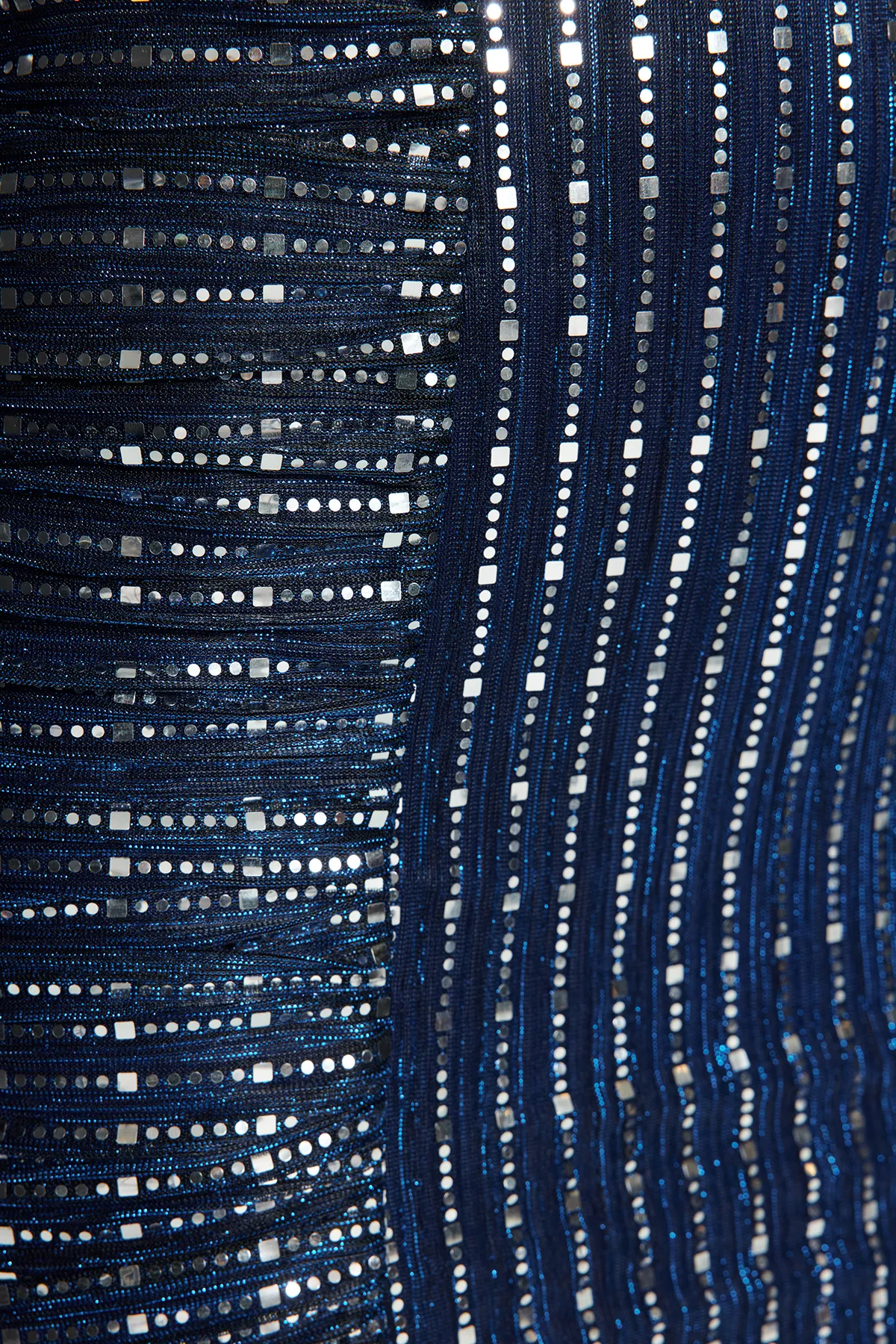 Trendyol Collection  Dunkelblaues, tailliertes, gestricktes, glänzendes, stilvolles Abendkleid TPRAW24EL00132