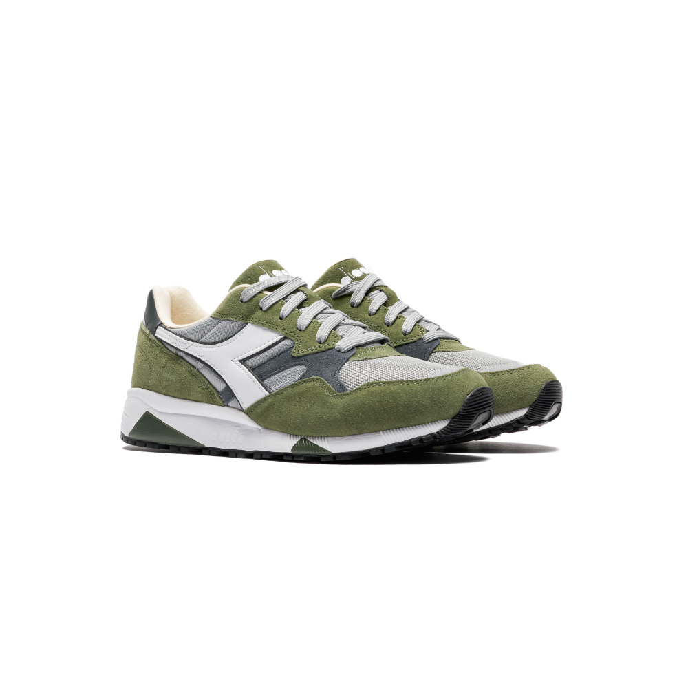 Diadora N902 501.178559-D0816 / grün