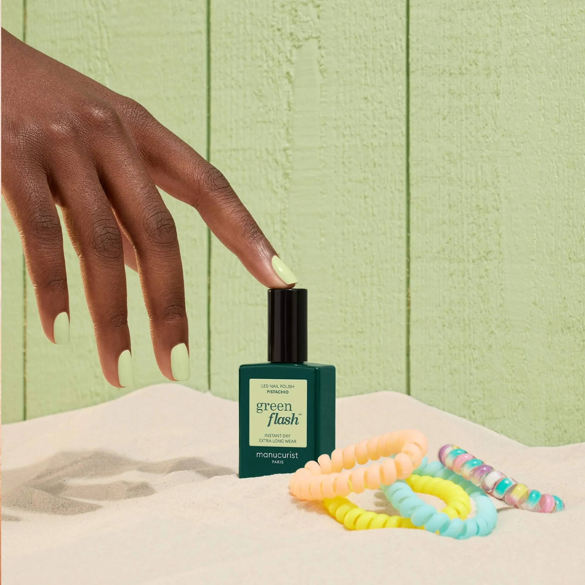 GREEN FLASH Nails - Semipermanentný lak na nechty - Gélový efekt