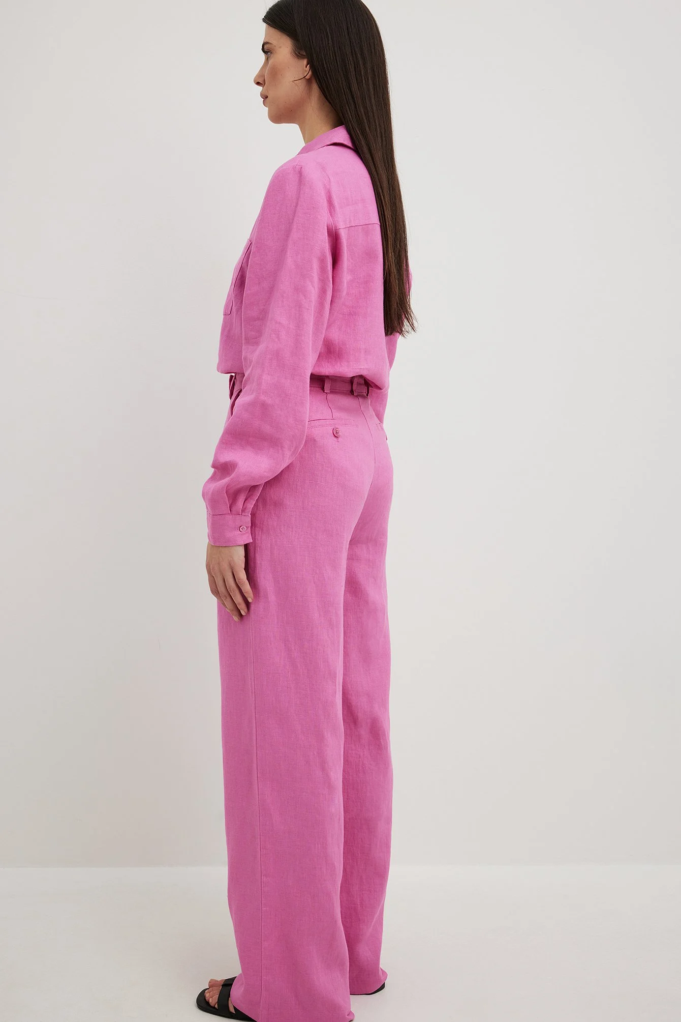 Leinenhose mit weiten Beinen