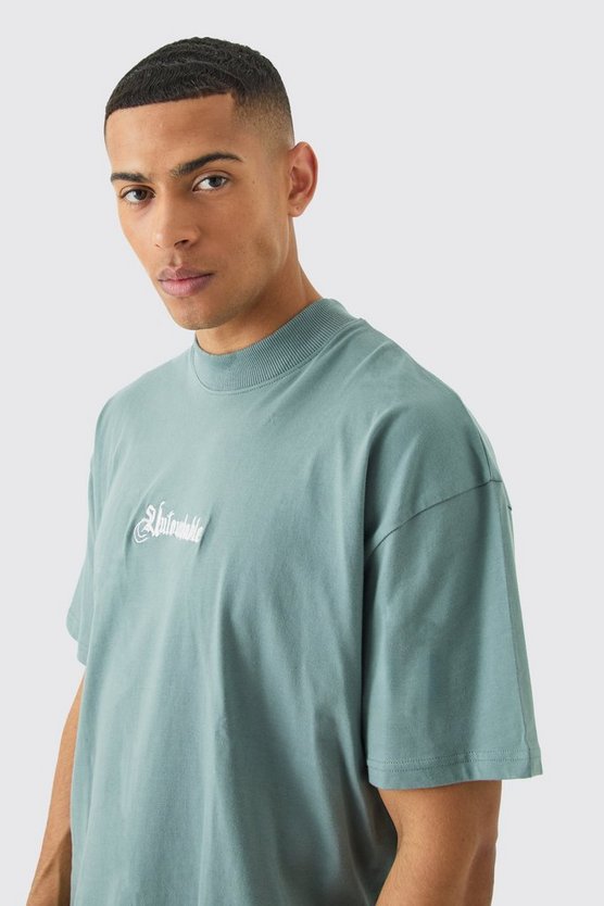 Oversize T-Shirt mit Stickerei