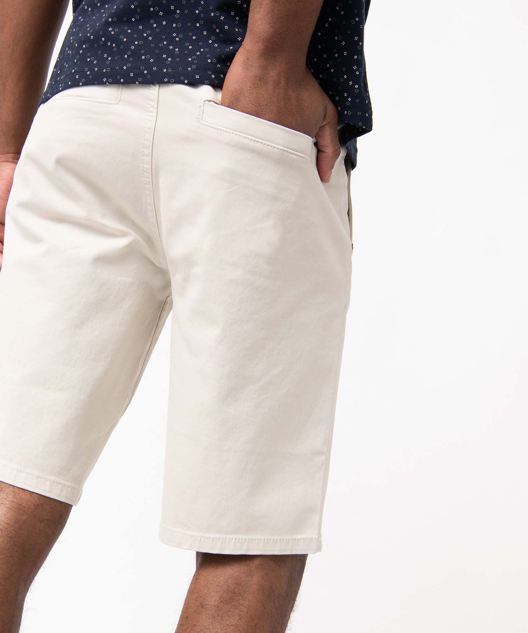Bermuda homme coupe chino à taille élastiquée ecru | GEMO