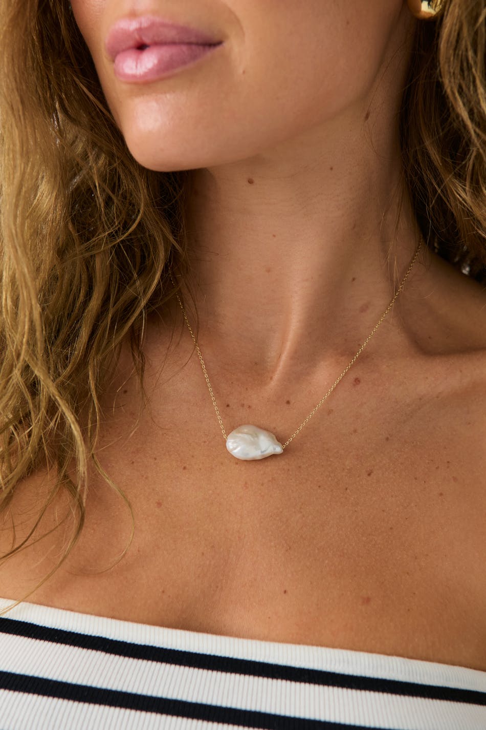 Natural pearl necklace