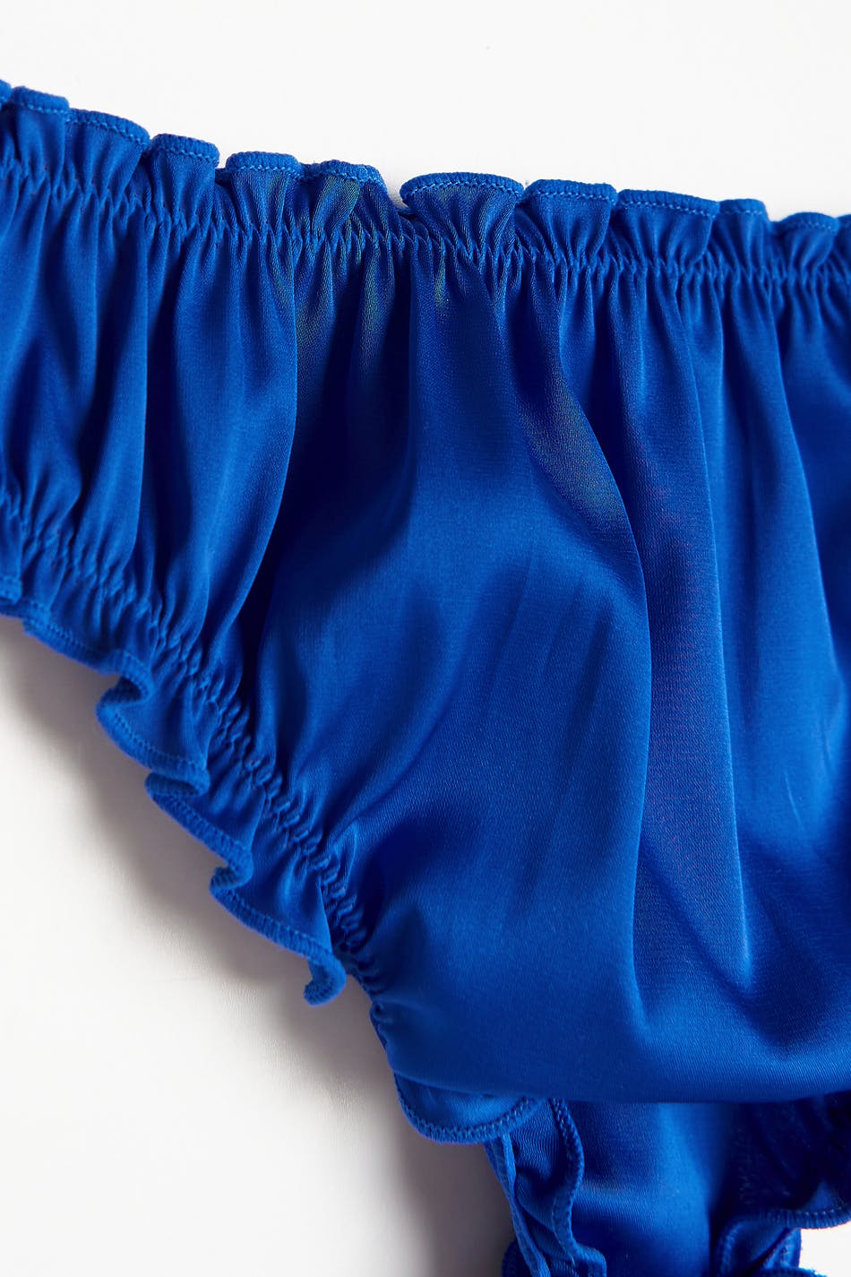 Eva satin string