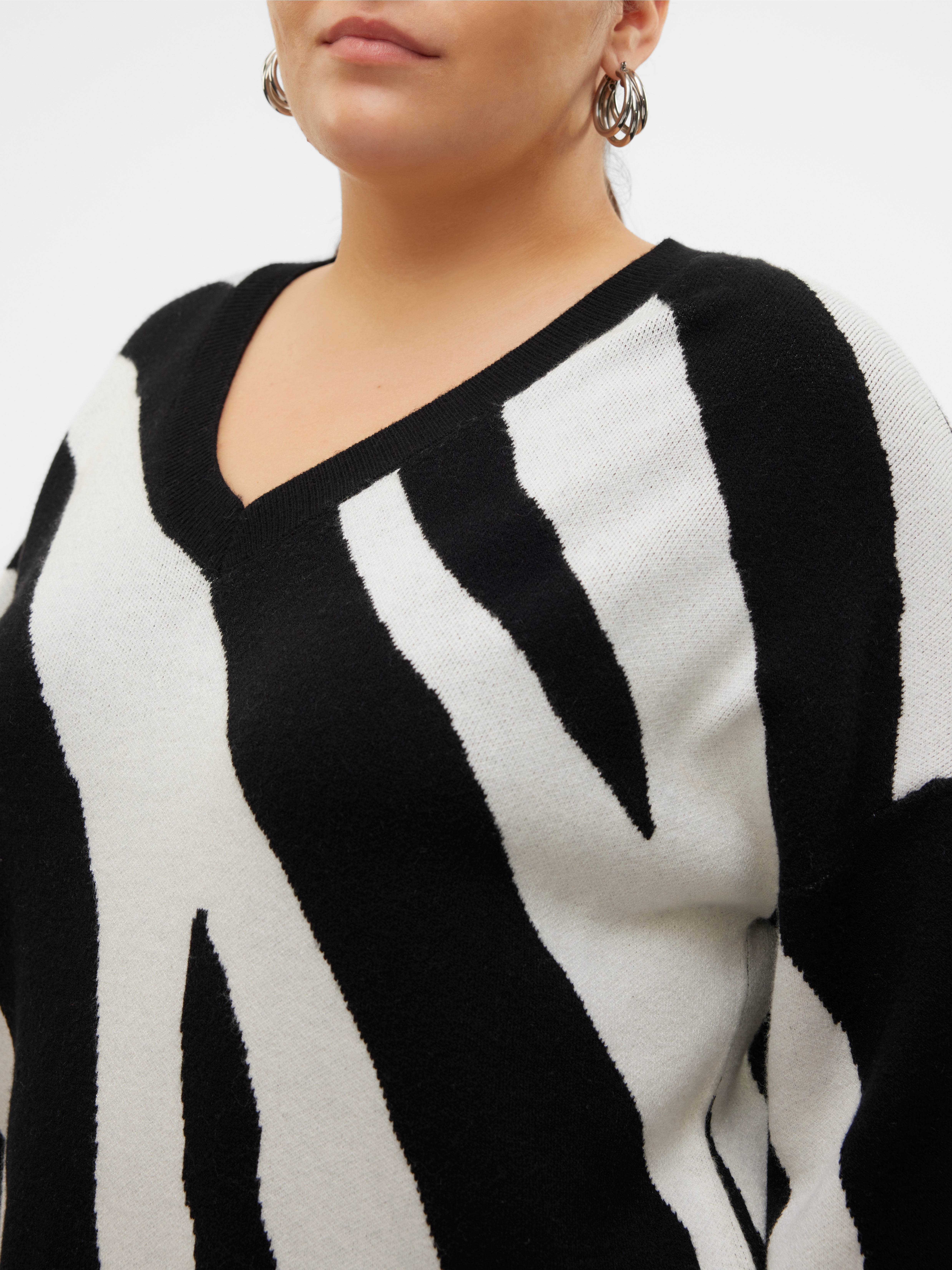 VMCNANCY Pullover