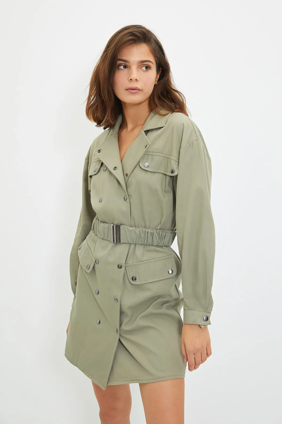 Trendyol Collection  Khakifarbenes, gewebtes Jackenkleid mit Gürtel und Knöpfen TWOAW22EL0446