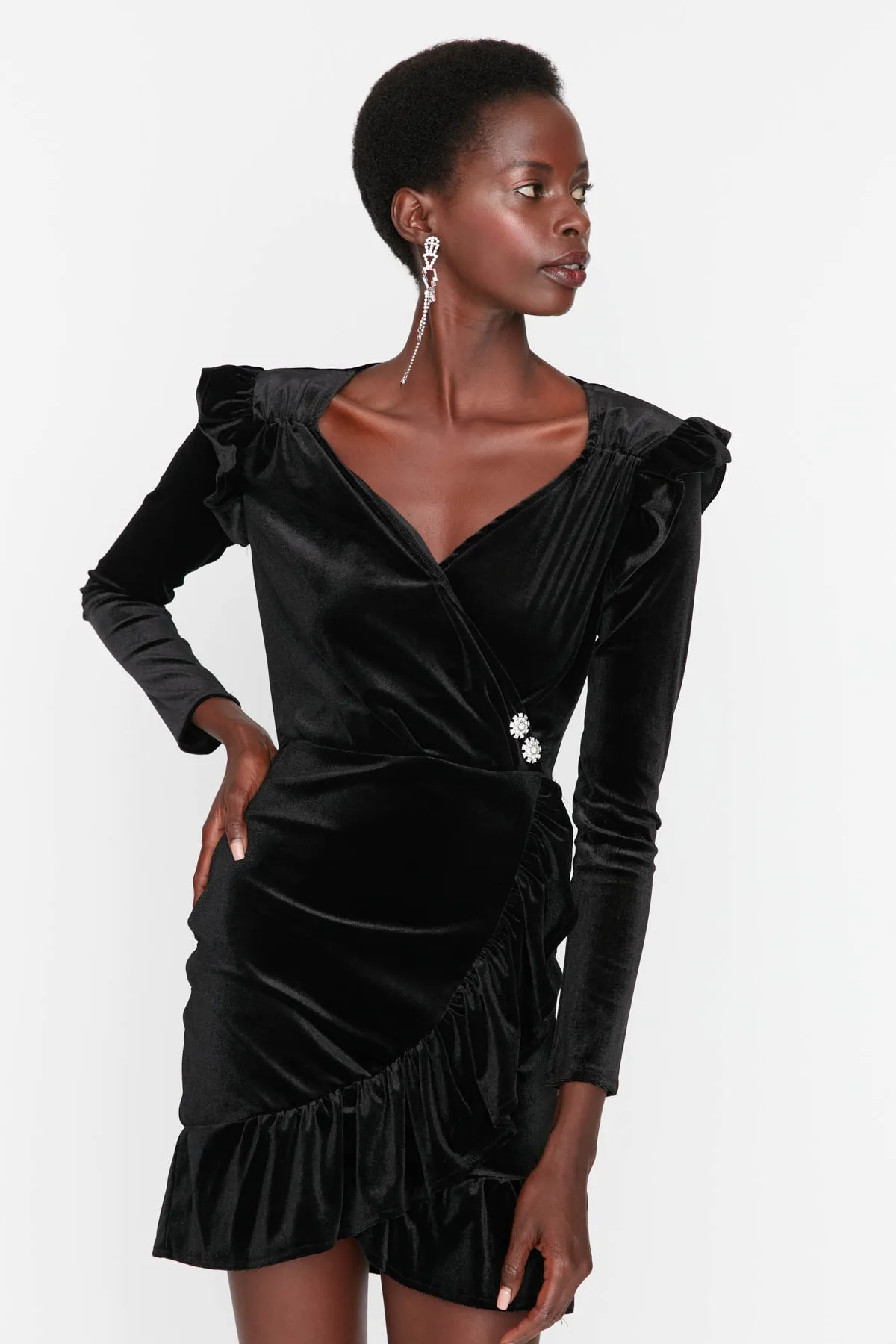 Trendyol Collection  Abendkleid mit schwarzem Steinaccessoire TPRAW23EL00186 TPRAW23EL00186