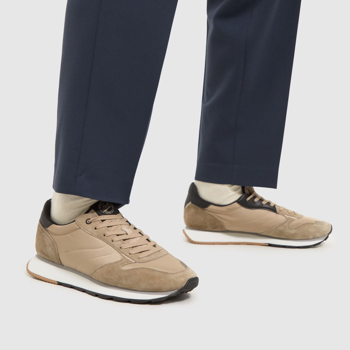 HOFF – Beige ambracia-sneakers med friidrottsmönster