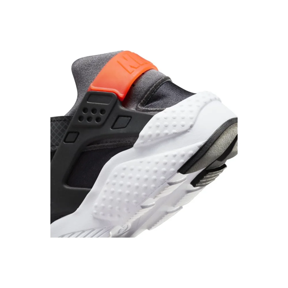 Nike Huarache DR0173-001 / schwarz