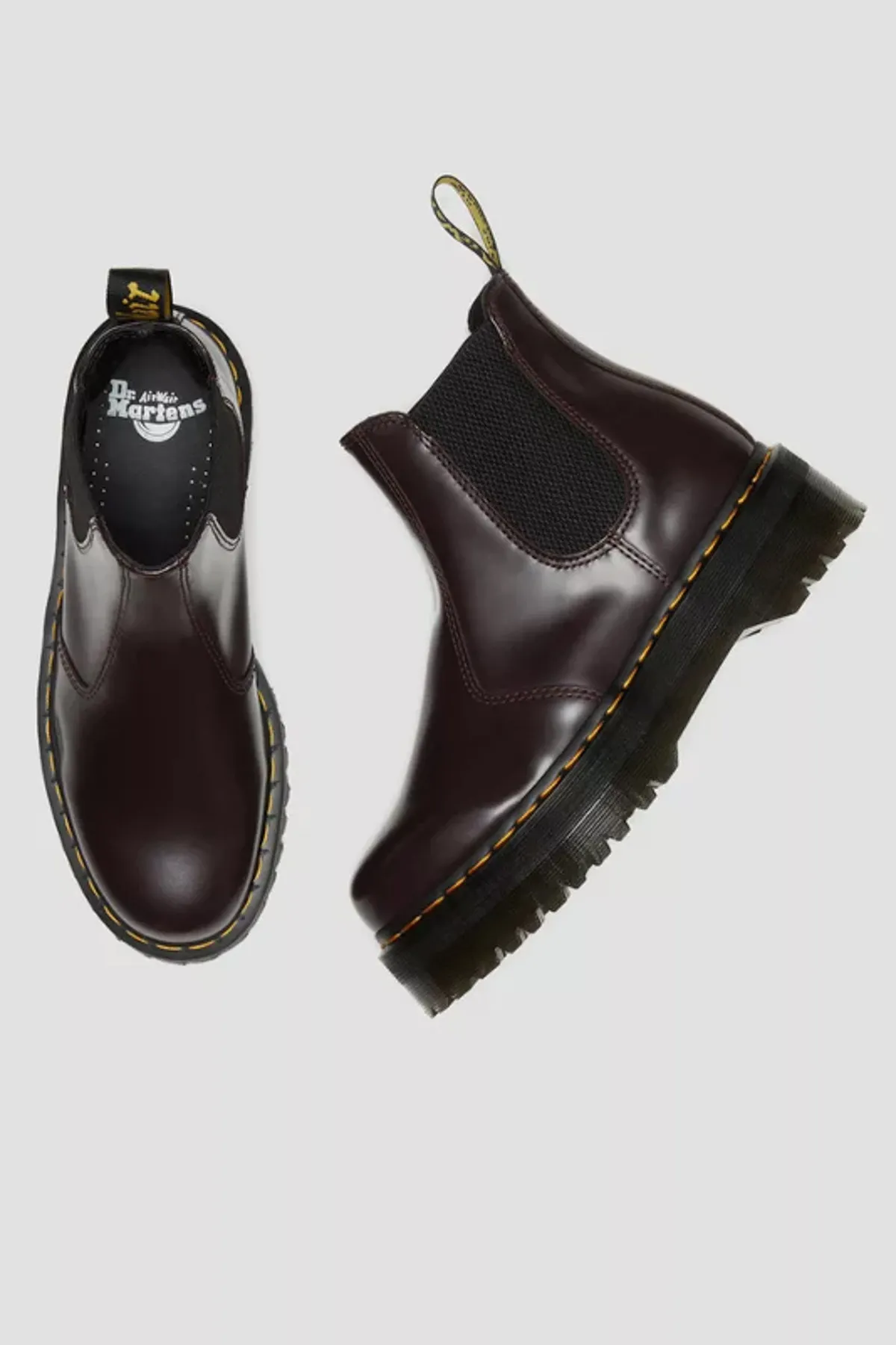 Dr. Martens  Weinrote Stiefel und Stiefeletten
